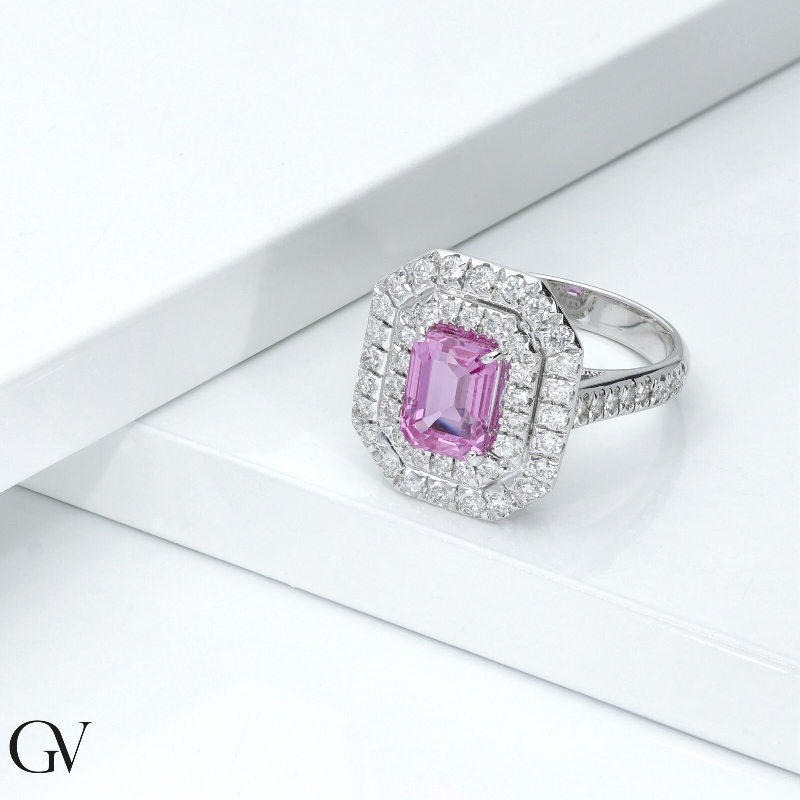 18k white gold ring with pink sapphire and double halo in diamonds
