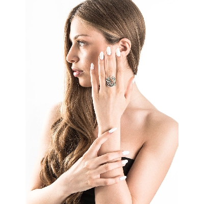 White and rosé gold 18k ring with emerald flowers and diamonds 