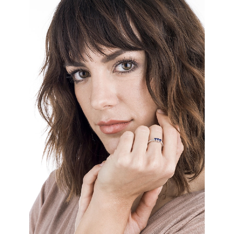 White gold 18k trilogy with blue sapphires and diamonds 