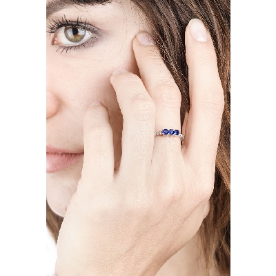 White gold 18k trilogy with blue sapphires and diamonds 