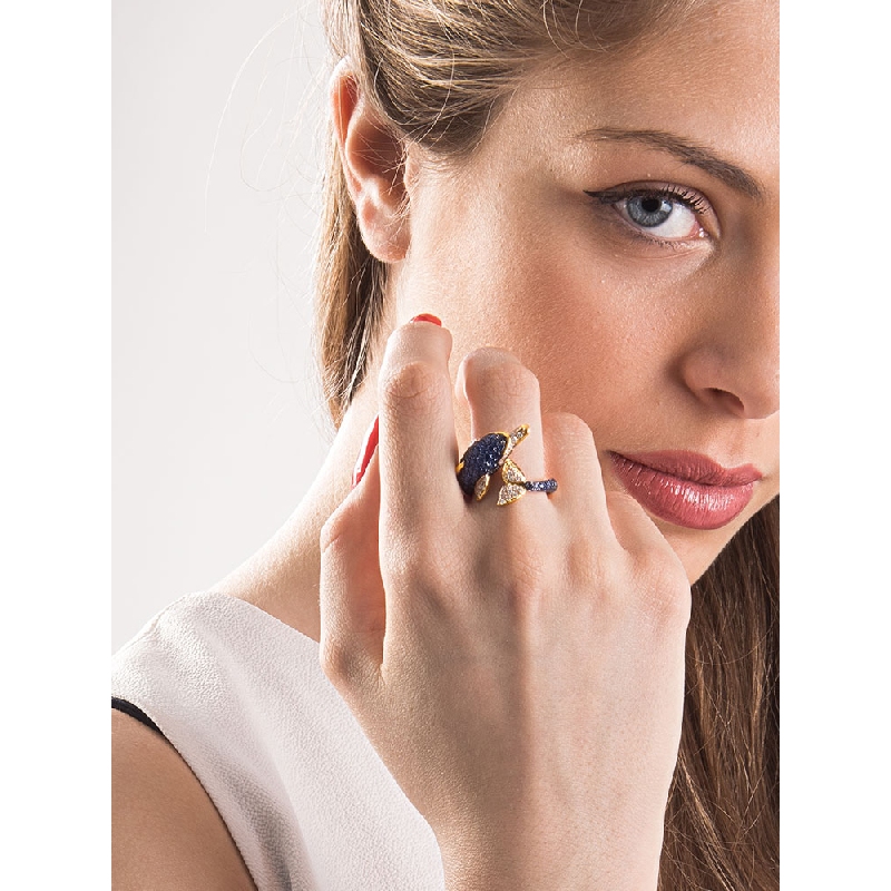 Rosé gold 18k dolphin ring with blue sapphire and diamonds 