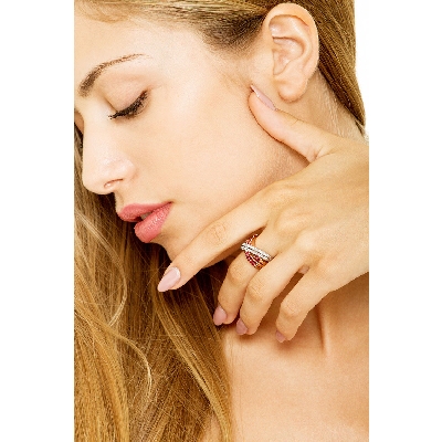 18k white and rosé gold band ring with rubies and diamonds 