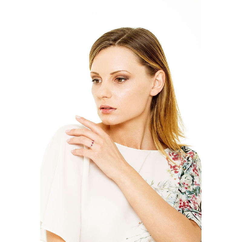 Trilogy ring white gold 18k with rubies and diamonds 