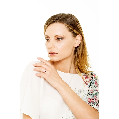 Trilogy ring white gold 18k with rubies and diamonds 