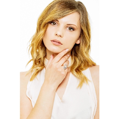 18k white and rosé gold ring with diamonds waves 