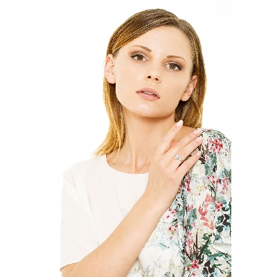 18k white gold knot ring with diamonds 