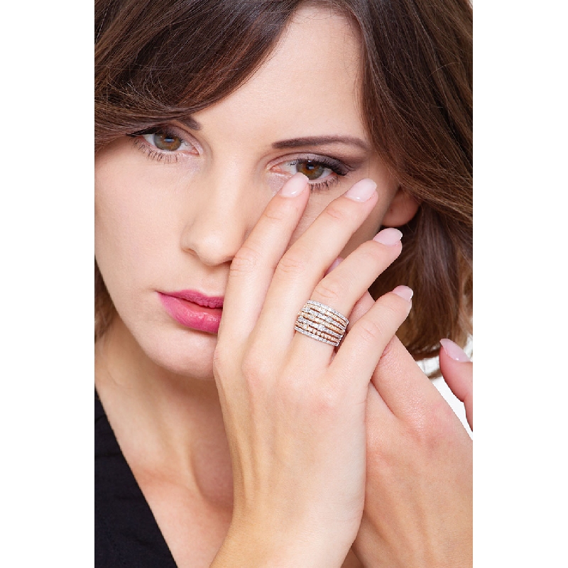 Band ring with diamonds in rosé and white gold 18k