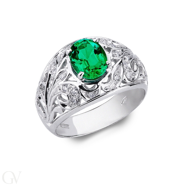 18k white gold band ring with emerald and diamonds 