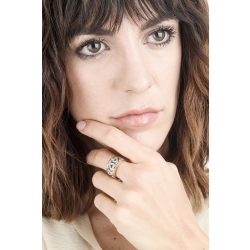 18k white and yellow gold ring with diamonds  2