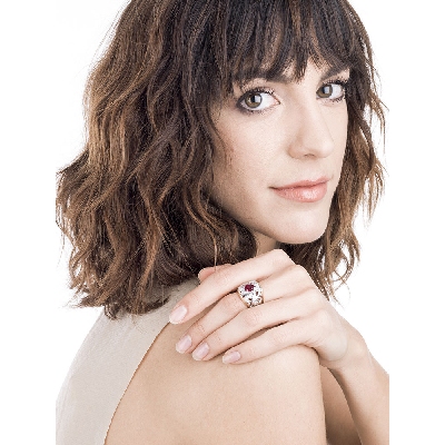 White and yellow gold 18k ring with ruby and diamonds 