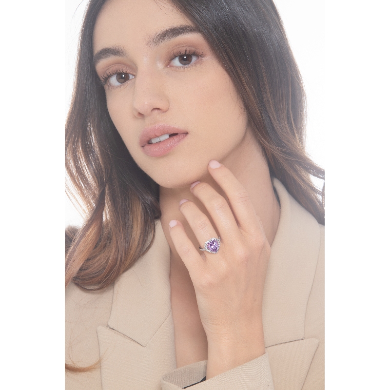 18k white gold ring with amethyst heart cut 24 diamonds