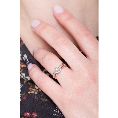 White and rosé gold 18k ring with diamonds 