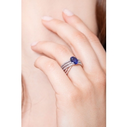 White and rosé gold 18k ring with blue sapphire and diamonds  2