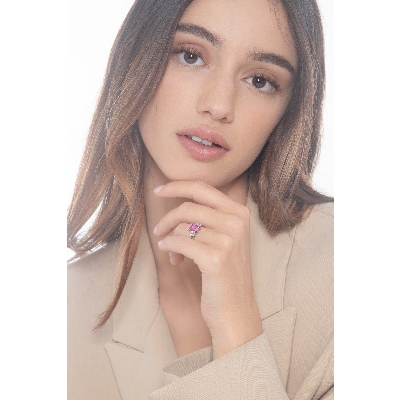 18k white gold ring with pink sapphire, 8x6mm