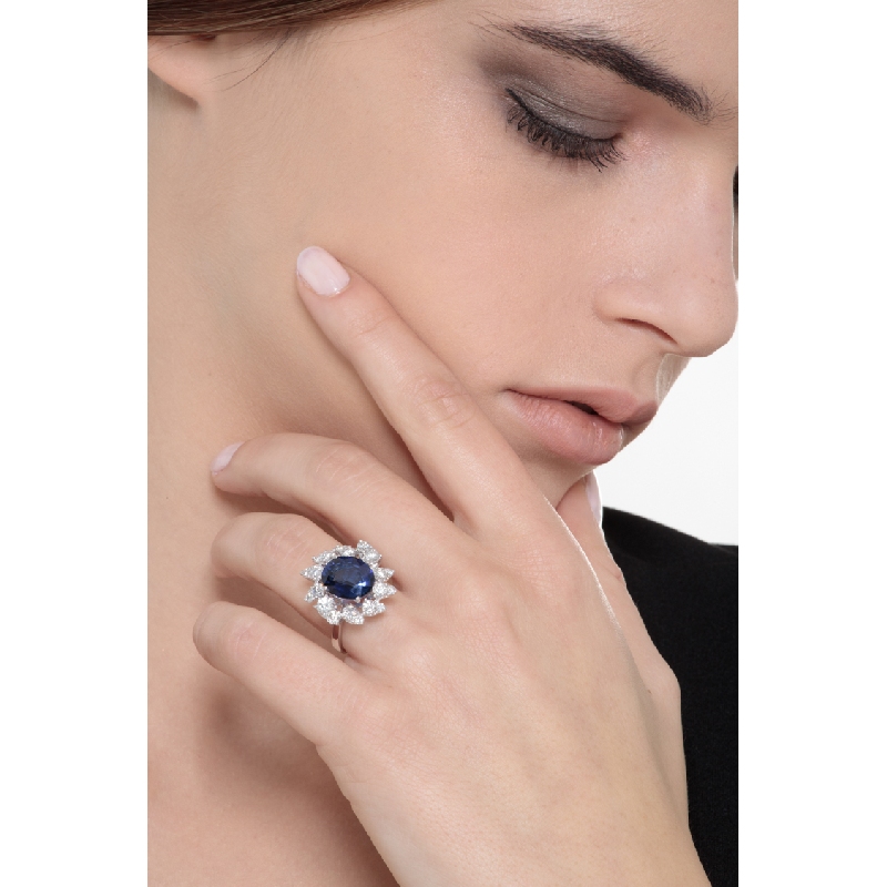 Halo ring white gold 18k with diamonds and blue sapphire 