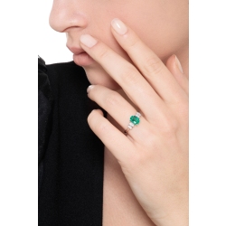 Ring 18k white gold with emerald and diamonds  2