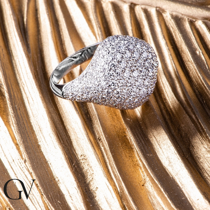 White gold 18k ring with diamonds pavé