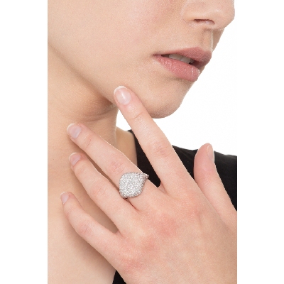 White gold 18k ring with diamonds pavé