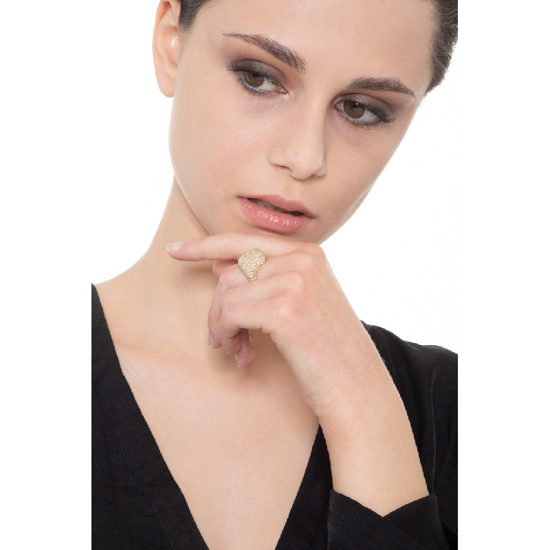 Yellow gold 18k pinky ring with diamonds pavé