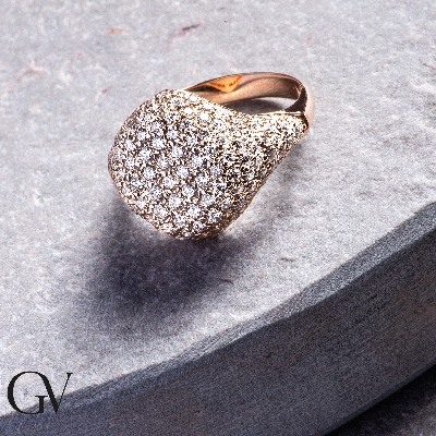 Rosé gold 18k pinky ring with diamonds pavé