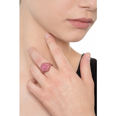 Rosé gold 18k pinky ring chevalier with rubies pavé