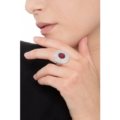 Diamond halo ring with ruby white gold 18k 