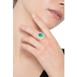 Yellow gold 18k ring with oval cut emerald and diamonds 2