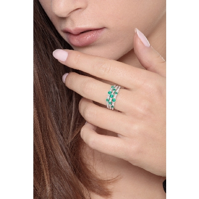 White gold 18k band ring with diamonds and emeralds 