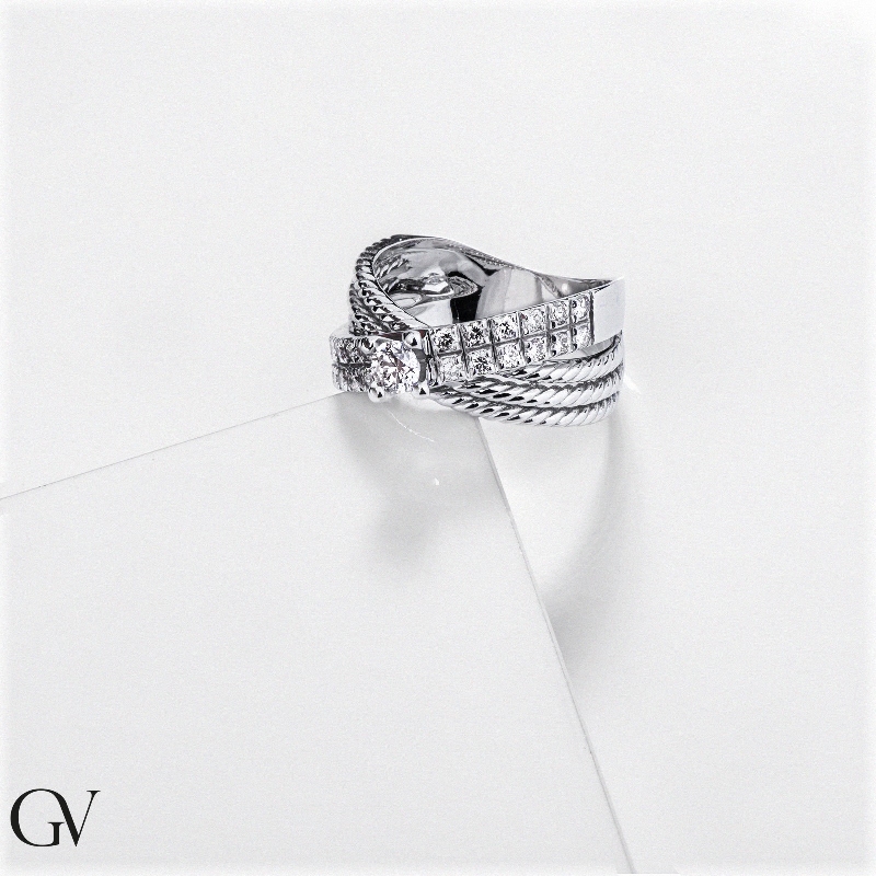 18k white gold double bands ring with diamonds