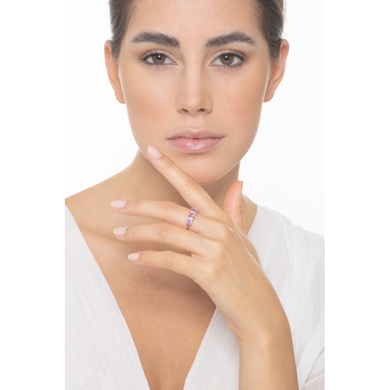 18k white gold ring with four pink sapphires and diamonds 