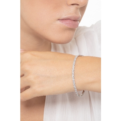 Fancy elegant tennis bracelet in 18k white gold with diamonds