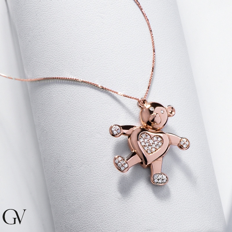 Cute bear pendant in 18k rose gold with diamonds