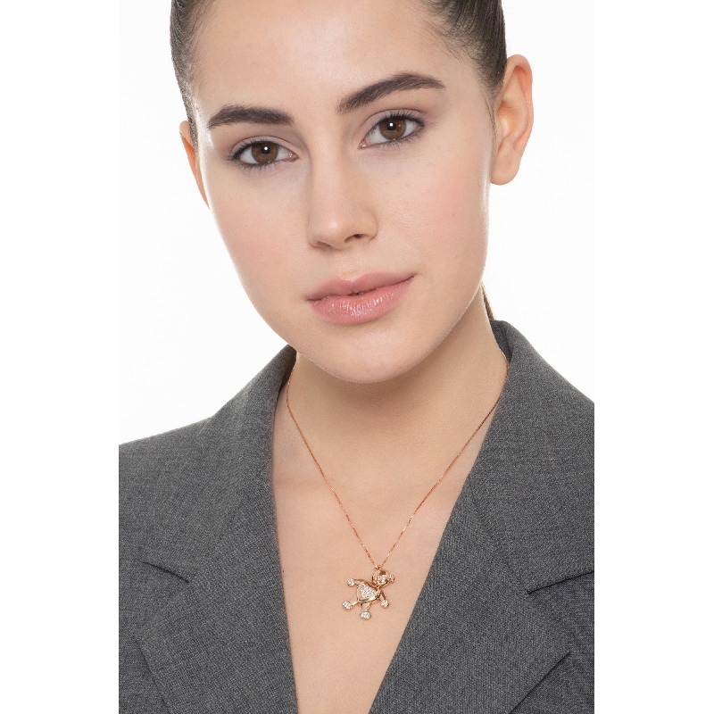 Cute bear pendant in 18k rose gold with diamonds