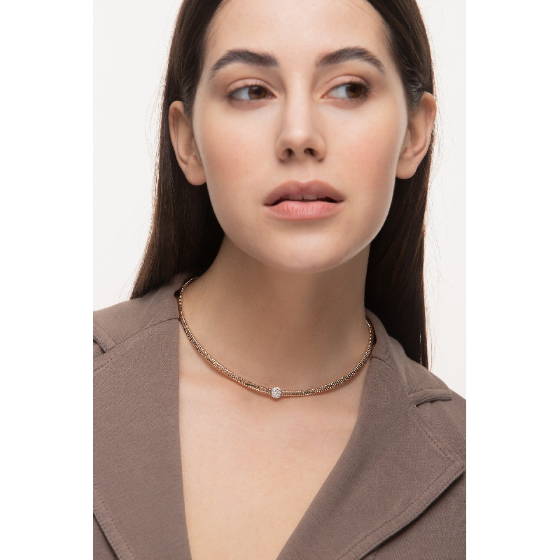 White and rose gold choker necklace with diamonds