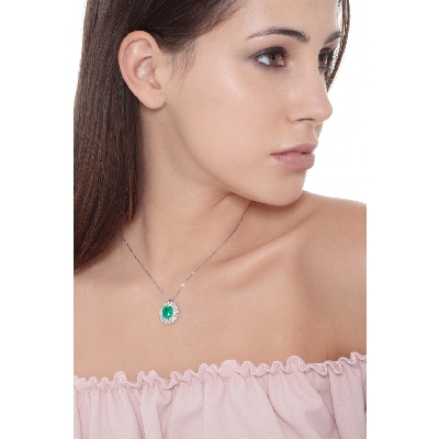 Necklace with pendant, oval emerald and 2 rows of diamonds