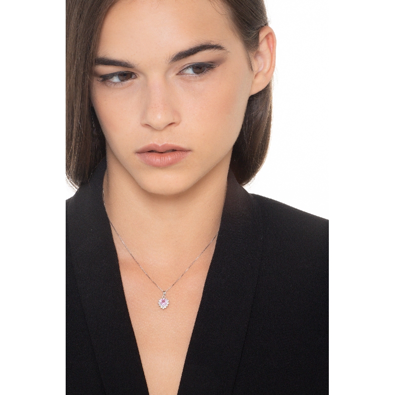 Necklace with pendant, central heart shaped pink sapphire and diamonds