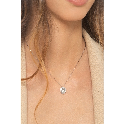 White gold 18k halo pendant with diamonds and oval cut aquamarine