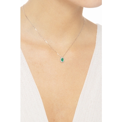 18k white gold Halo necklace, emeralds and diamonds