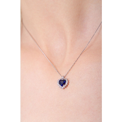 Necklace with sapphire and diamond pendant