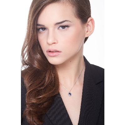 Necklace with sapphire and diamond pendant