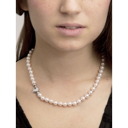 Pearl necklace closure with pavè of diamonds 2