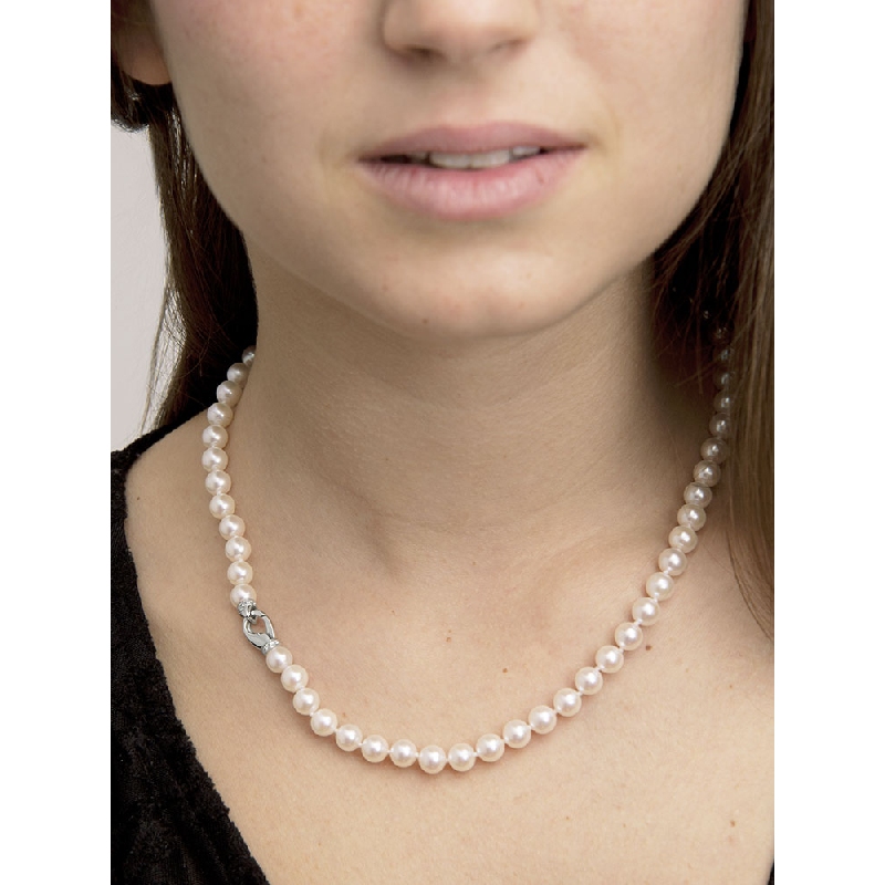 18k white gold lobster claw closure for pearl necklace with diamonds