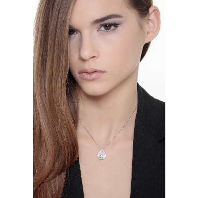 Little drop shaped pendant with diamonds in 18k white gold