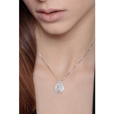 Little drop shaped pendant with diamonds in 18k white gold