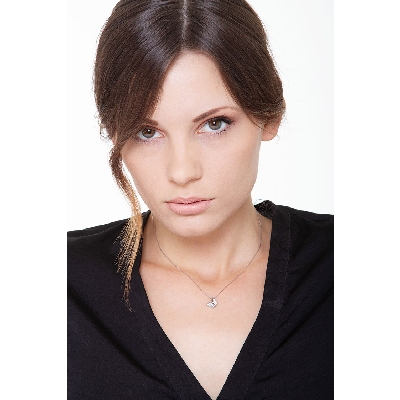 Inclined Butterfly with diamonds pavè on a wing 