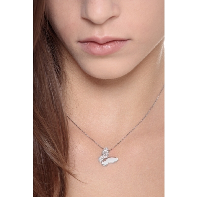 Butterfly pendant in 18k white gold with a wing full of diamonds