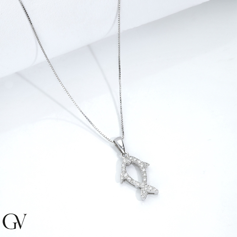 Little fish pendant with diamonds