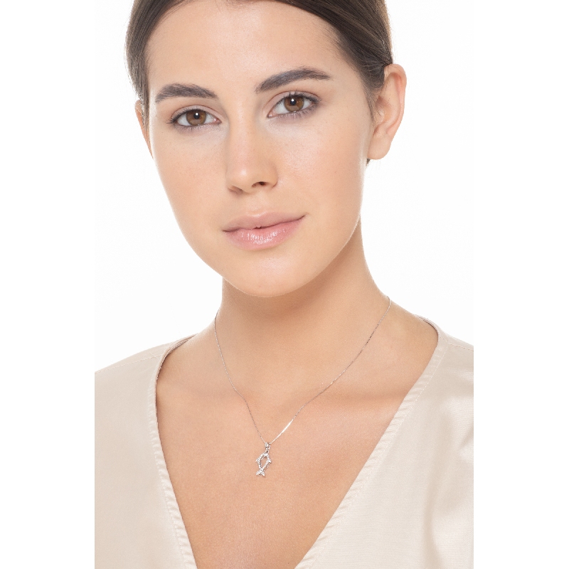 Little fish pendant with diamonds