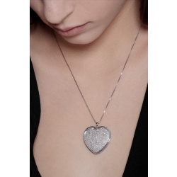 18k white gold necklace with heart pendant with diamonds pavé 2