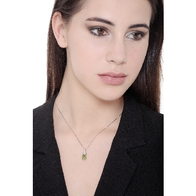 Necklace with oval peridot  and diamonds pendant